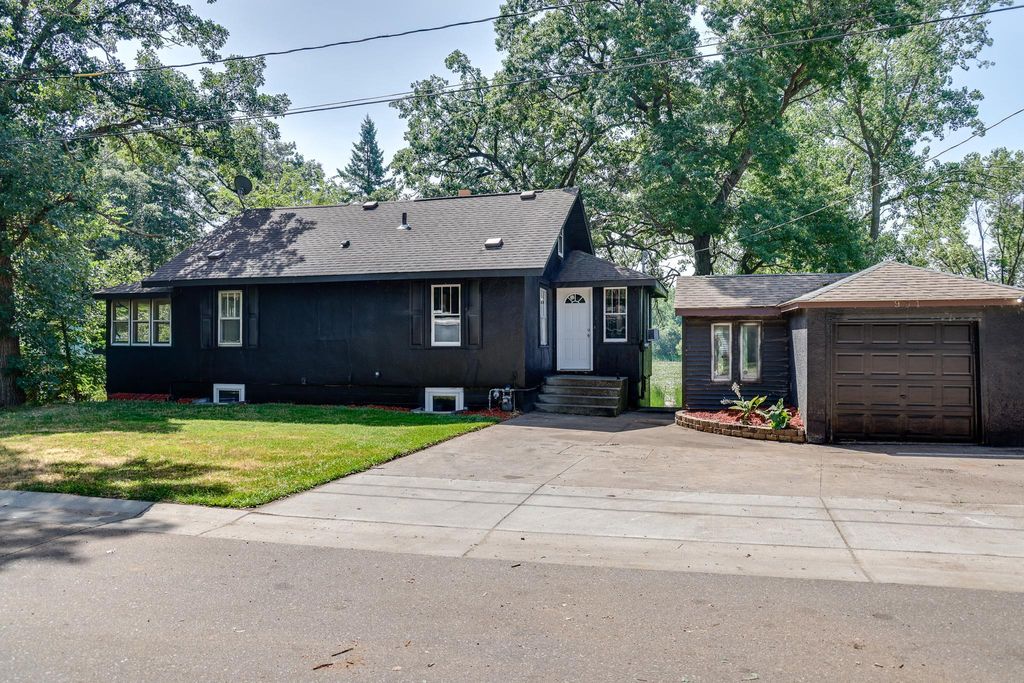 931 Nicollet Avenue, Big Lake, MN 55309