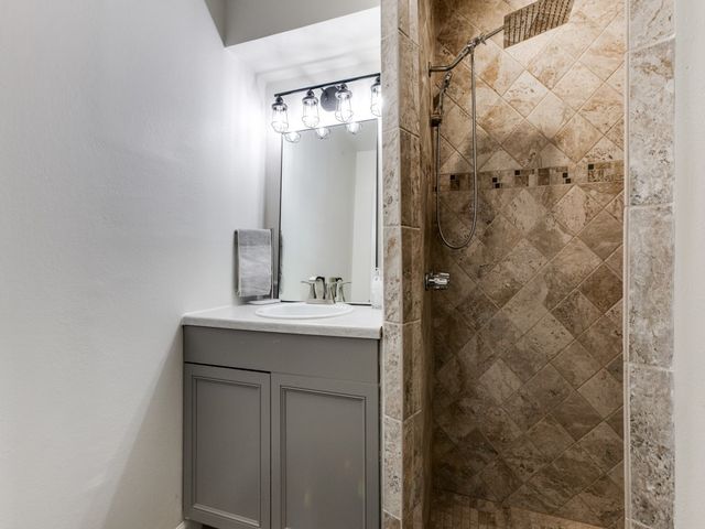 1501 Northland Street, Carrollton, TX 75006