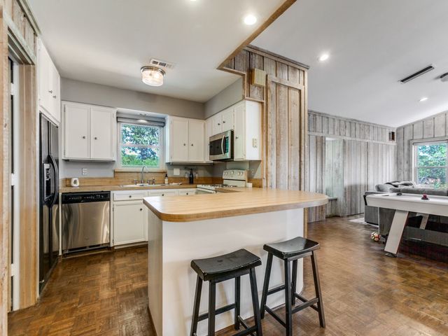 1501 Northland Street, Carrollton, TX 75006
