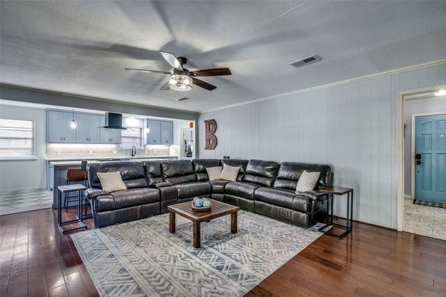 2217 Babalos Lane, Dallas, TX 75228