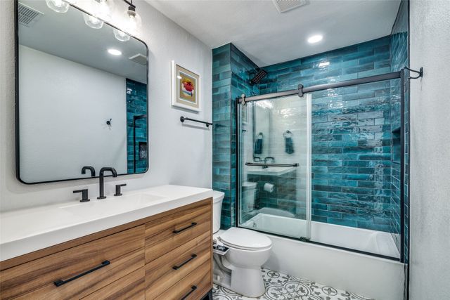 2217 Babalos Lane, Dallas, TX 75228