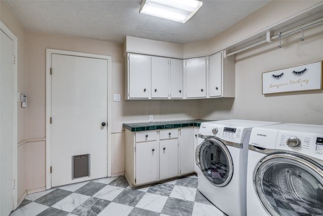 2217 Babalos Lane, Dallas, TX 75228