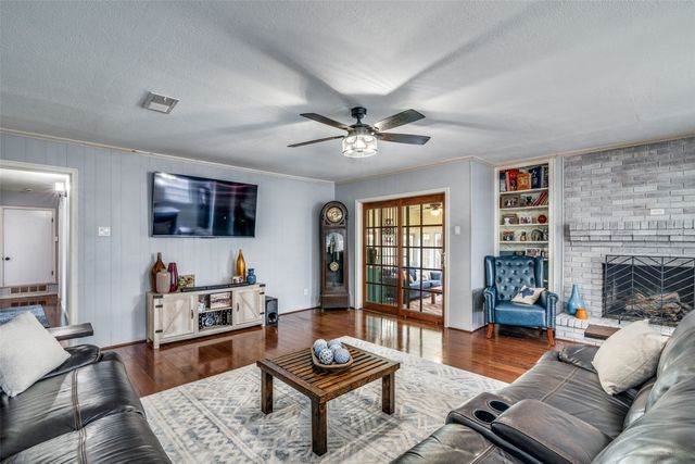 2217 Babalos Lane, Dallas, TX 75228