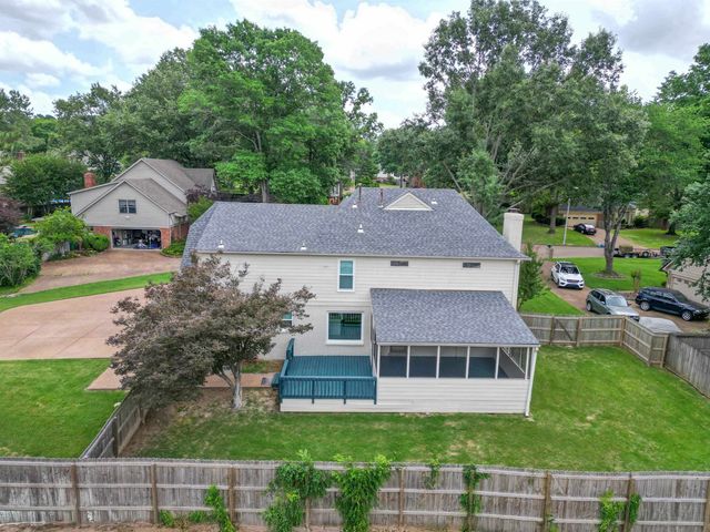 2063 DALKEITH DR, Germantown, TN 38139