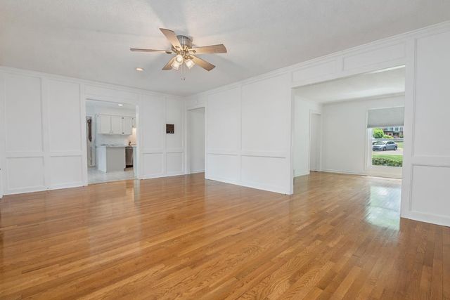 2063 DALKEITH DR, Germantown, TN 38139