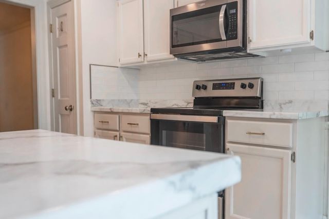2063 DALKEITH DR, Germantown, TN 38139