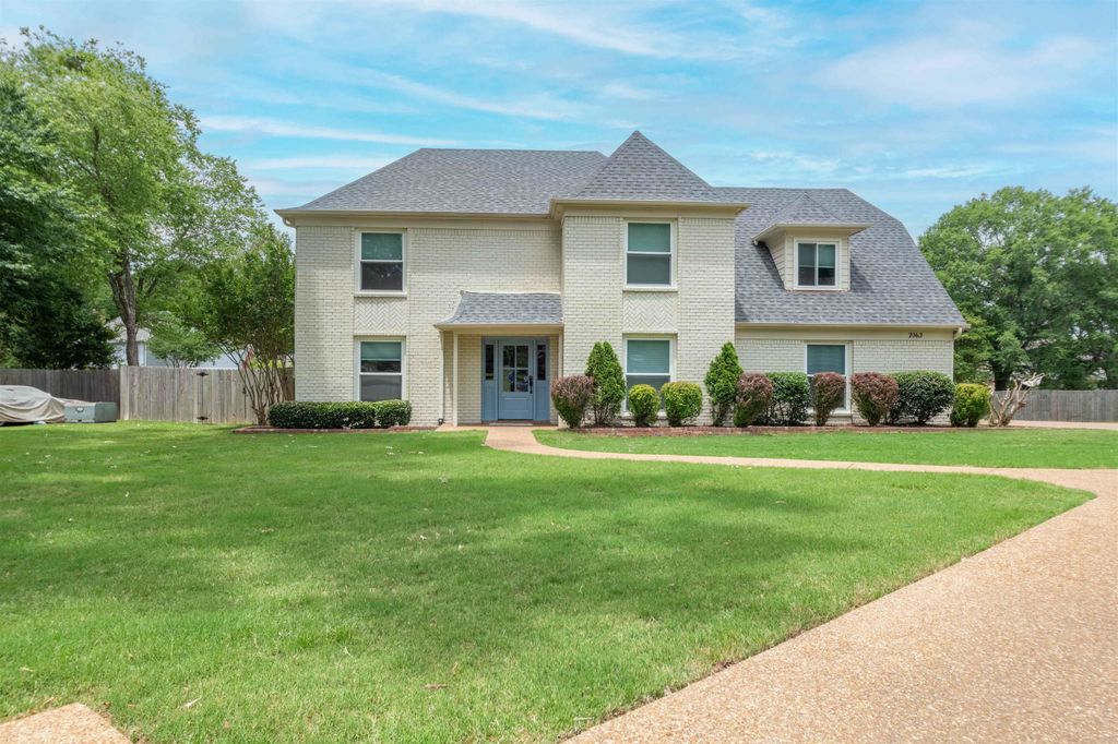 2063 DALKEITH DR, Germantown, TN 38139