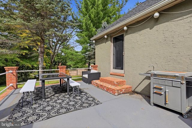 1644 HUNTINGDON RD, Abington, PA 19001