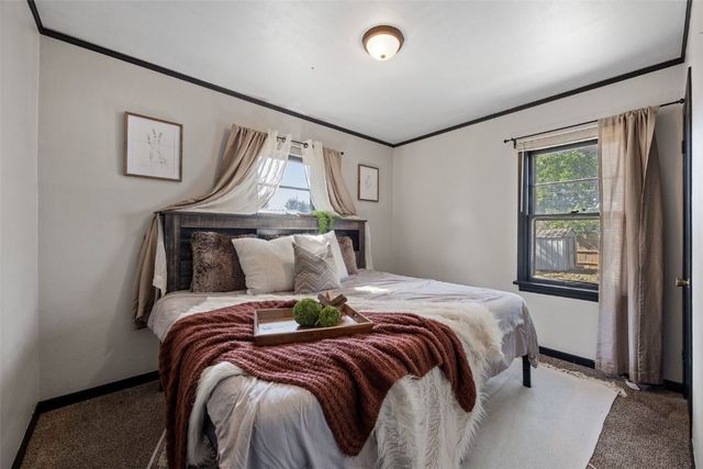 829 14th Street NE, Cedar Rapids, IA 52402