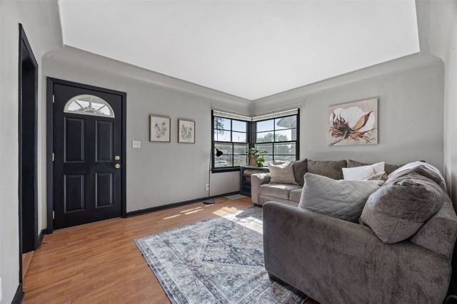 829 14th Street NE, Cedar Rapids, IA 52402