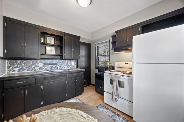 829 14th Street NE, Cedar Rapids, IA 52402