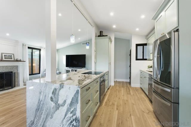 8153 Hudson Dr, San Diego, CA 92119