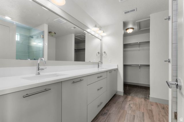 272 E KIRSTEN LN, North Salt Lake, UT 84054