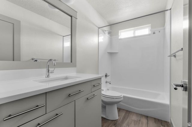 272 E KIRSTEN LN, North Salt Lake, UT 84054