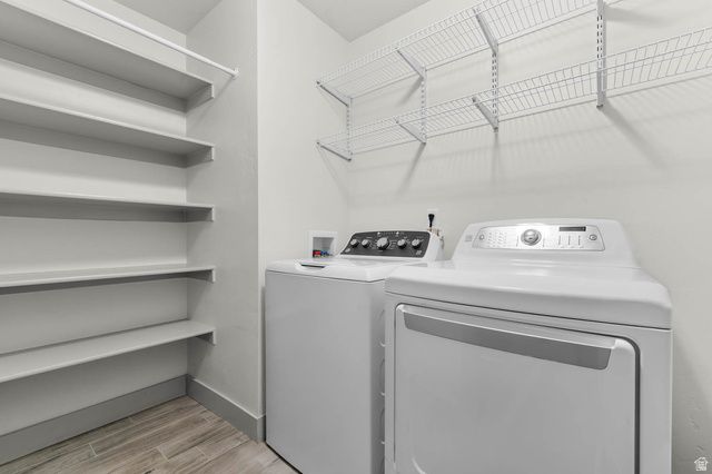 272 E KIRSTEN LN, North Salt Lake, UT 84054