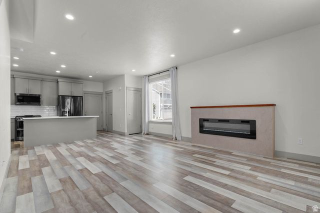 272 E KIRSTEN LN, North Salt Lake, UT 84054
