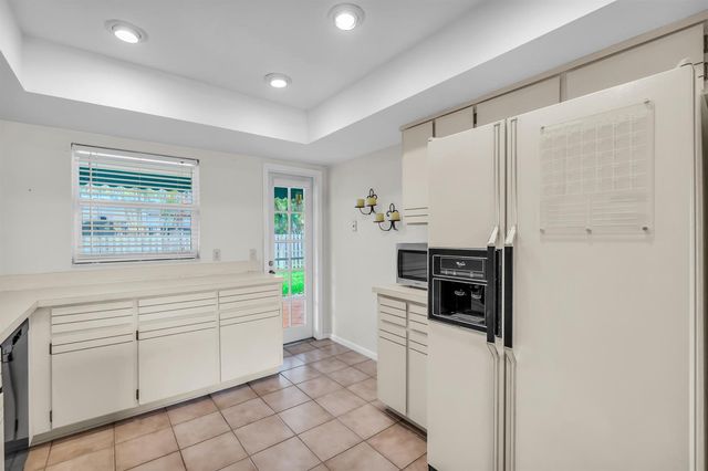 121 W Cypress Road, Greenacres, FL 33467