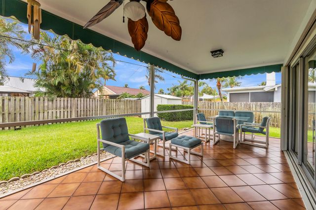 121 W Cypress Road, Greenacres, FL 33467