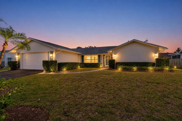 121 W Cypress Road, Greenacres, FL 33467
