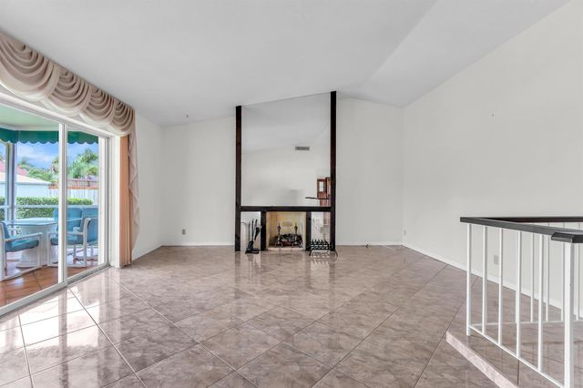 121 W Cypress Road, Greenacres, FL 33467