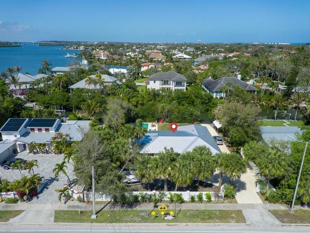 527 E Causeway Boulevard, Vero Beach, FL 32963