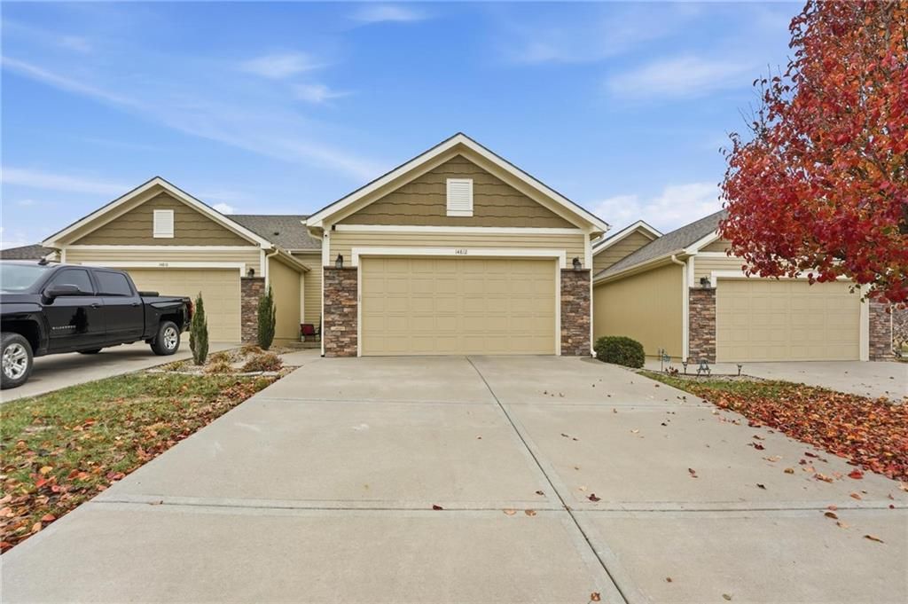 14812 Ashmont Lane, Smithville, MO 64089