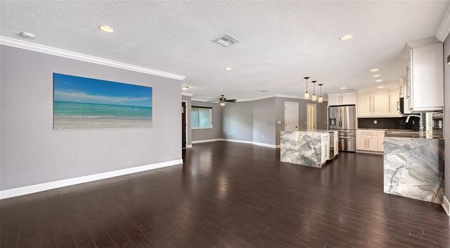 8010 CONSERVATORY DRIVE, Sarasota, FL 34243