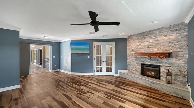 8010 CONSERVATORY DRIVE, Sarasota, FL 34243