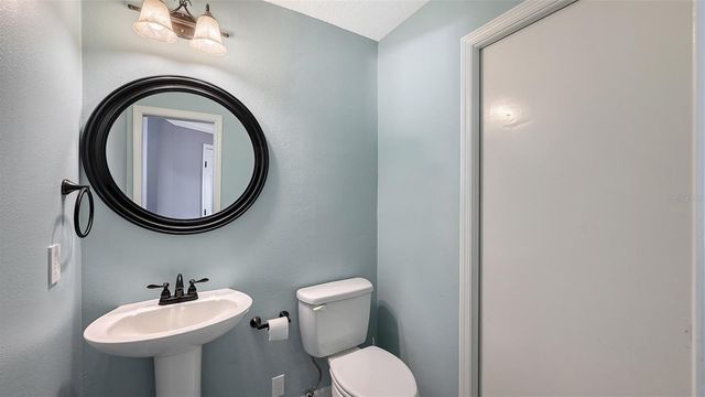 8010 CONSERVATORY DRIVE, Sarasota, FL 34243