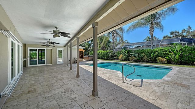 8010 CONSERVATORY DRIVE, Sarasota, FL 34243