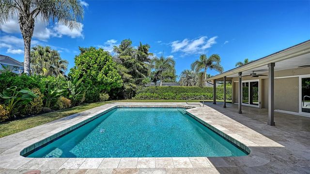 8010 CONSERVATORY DRIVE, Sarasota, FL 34243
