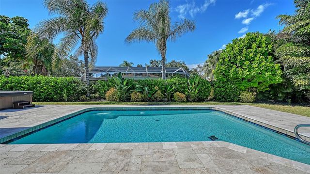 8010 CONSERVATORY DRIVE, Sarasota, FL 34243