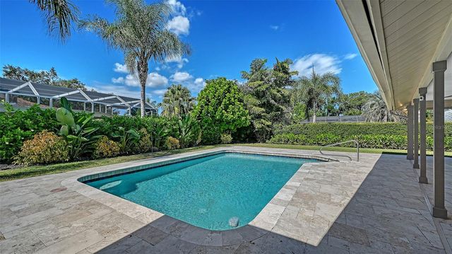 8010 CONSERVATORY DRIVE, Sarasota, FL 34243