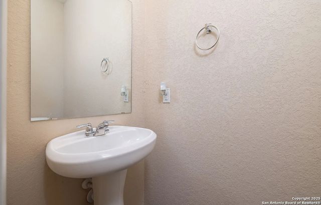 2455 Pink Pearl, San Antonio, TX 78224