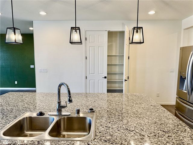 1602 Morning Bell Avenue, North Las Vegas, NV 89081