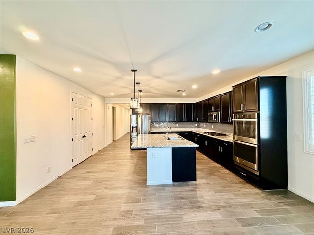 1602 Morning Bell Avenue, North Las Vegas, NV 89081