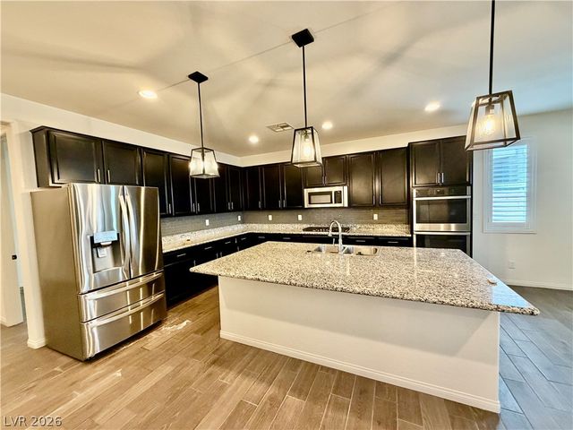 1602 Morning Bell Avenue, North Las Vegas, NV 89081