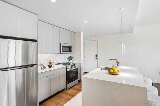 2091 S Gilpin Street 205, Denver, CO 80210