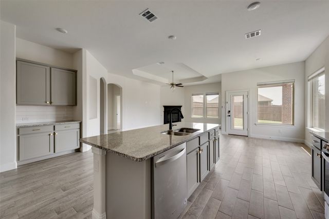 11104 Canyon Mine Drive, Aubrey, TX 76227