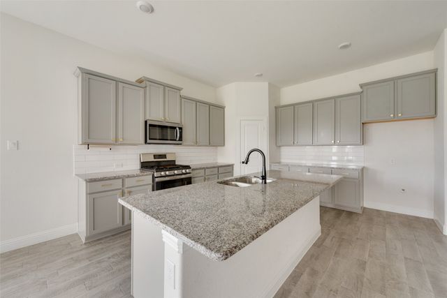 11104 Canyon Mine Drive, Aubrey, TX 76227
