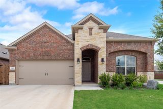 11104 Canyon Mine Drive, Aubrey, TX 76227