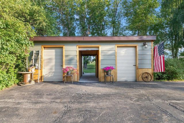 309 4th Ave SE, Mohall, ND 58761