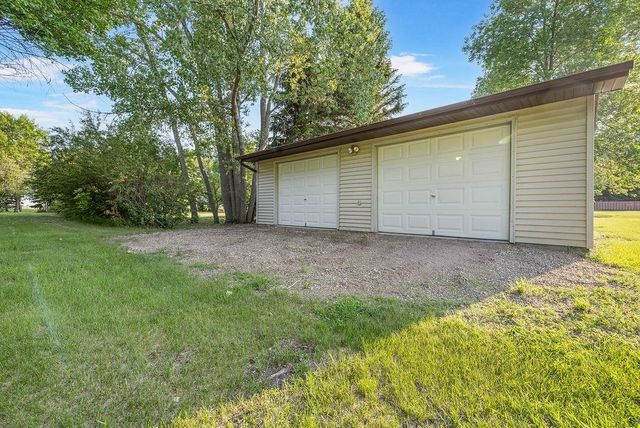 309 4th Ave SE, Mohall, ND 58761