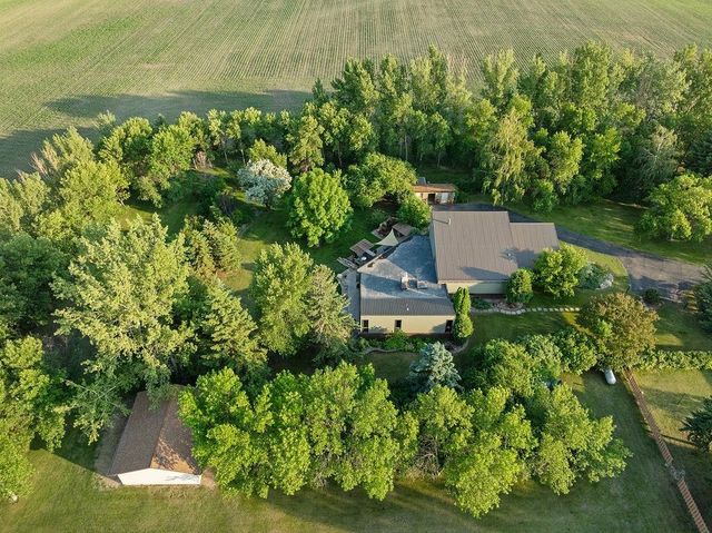 309 4th Ave SE, Mohall, ND 58761