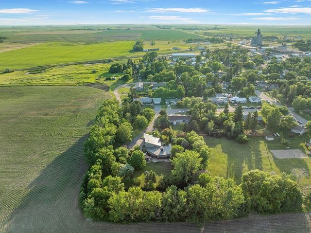 309 4th Ave SE, Mohall, ND 58761