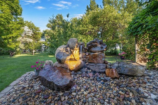 309 4th Ave SE, Mohall, ND 58761