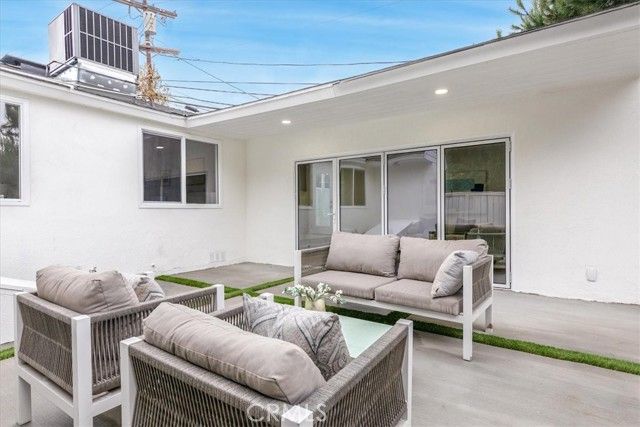 3960 Verdugo View Drive, Los Angeles, CA 90065