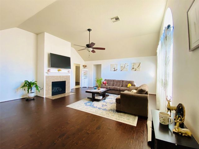 19626 Mackinaw Isle Court, Cypress, TX 77429