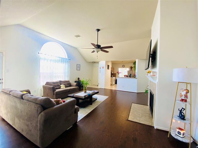 19626 Mackinaw Isle Court, Cypress, TX 77429