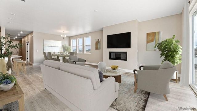 3211 N Elk Way, Aurora, CO 80019
